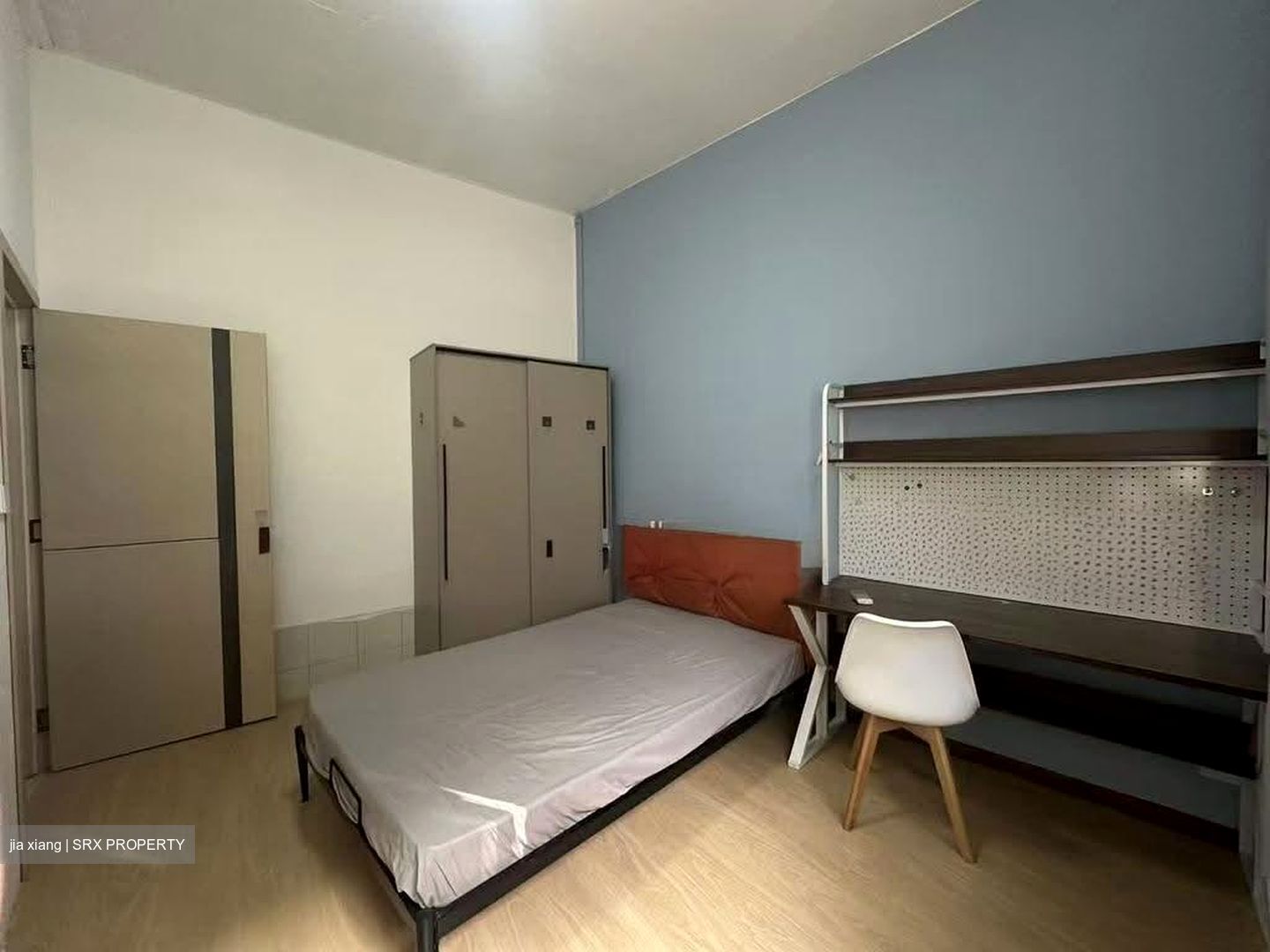 Lakepoint Condominium (D22), Condominium #627471131